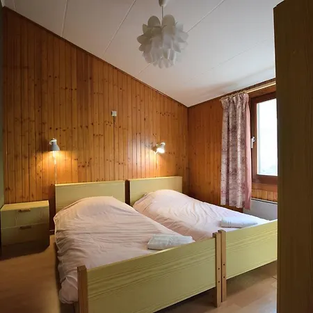 Charming Holiday In Near Lake Ferienhaus Tenneville